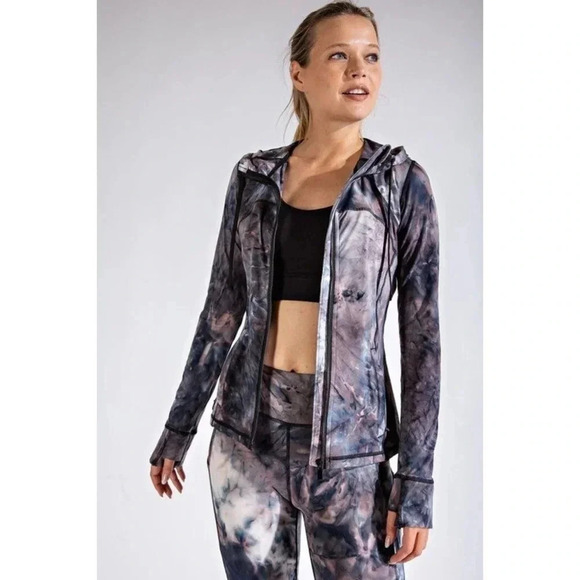 Woman’s Tie Dye Yoga Fitted Jacket - Picture 4 of 9